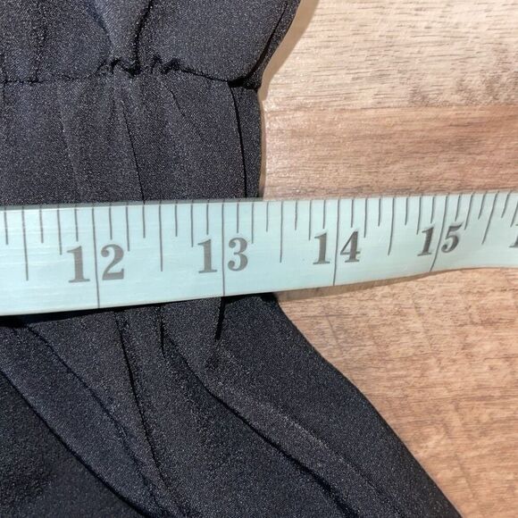 Evereve Black Romper with Pockets and Tie Waist Size Small - Picture 8 of 9